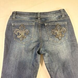 Vintage 2000s Women’s Flared Y2K Jeans | $25